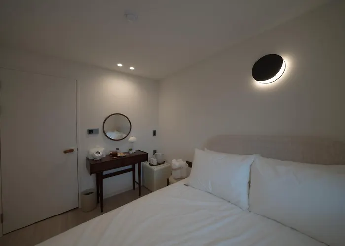 Dalstair Jongno Hotel 3*