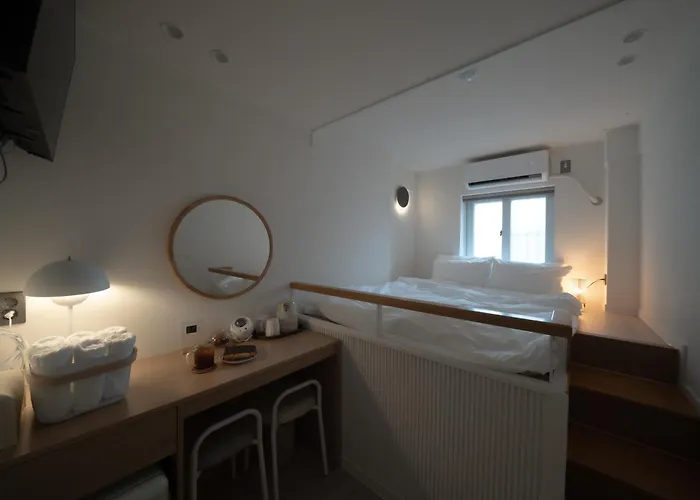 Dalstair Jongno Hotel 3*