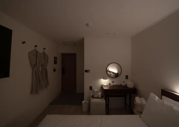 Dalstair Jongno Hotel 3*