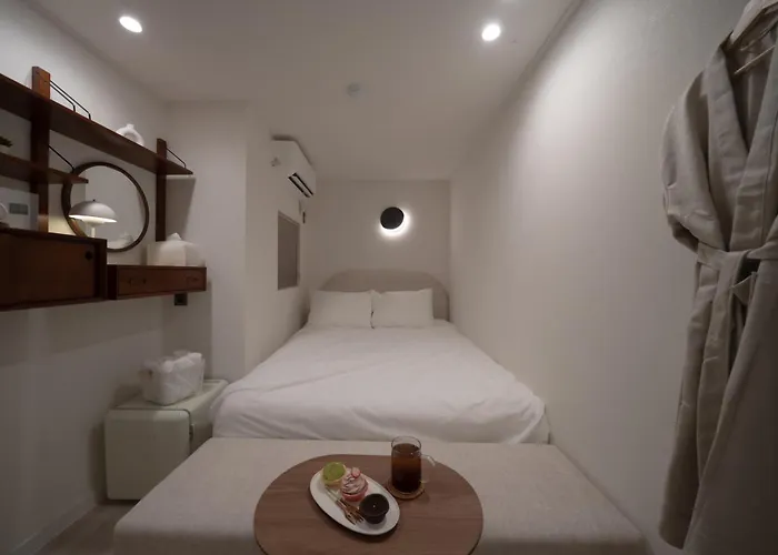 Dalstair Jongno Hotel 3*
